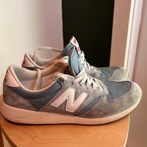 New Balance 420 men’s sneakers size 12